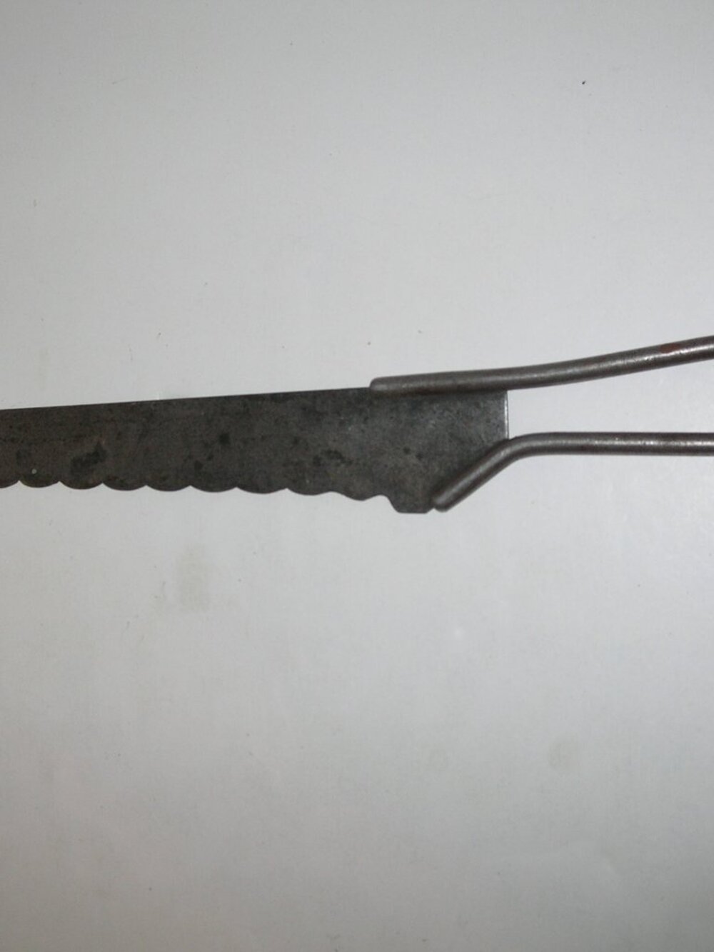 Antique Wire Handle Scalloped Wavy Edge Cake Knife Primitive Farmhouse 14" L E